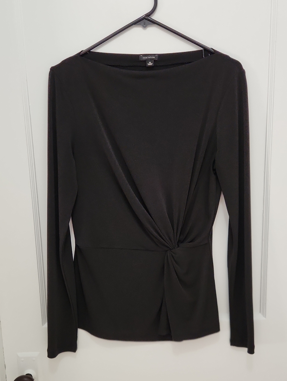 Ann Taylor Black Long Sleeve Boatneck Twist-Knot Top Size Medium